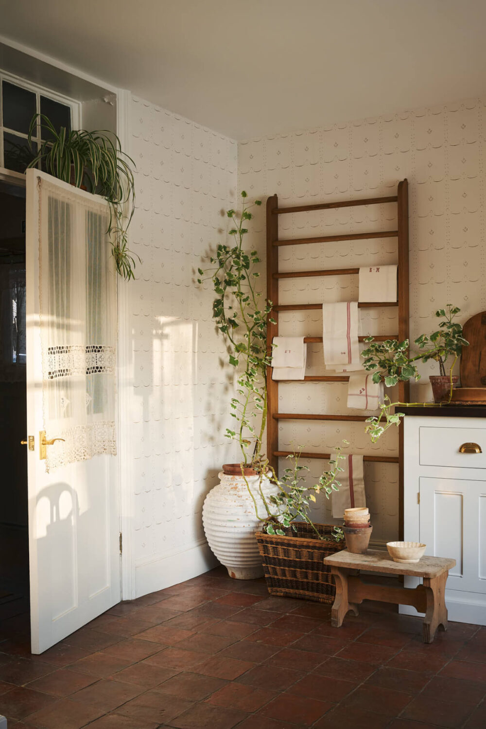2.GrandDitsyDelft Sepia deVOL LOW RES deVOL's Ditsy Delft Wallpaper: A Subtle Pattern Inspired by a Historic Design