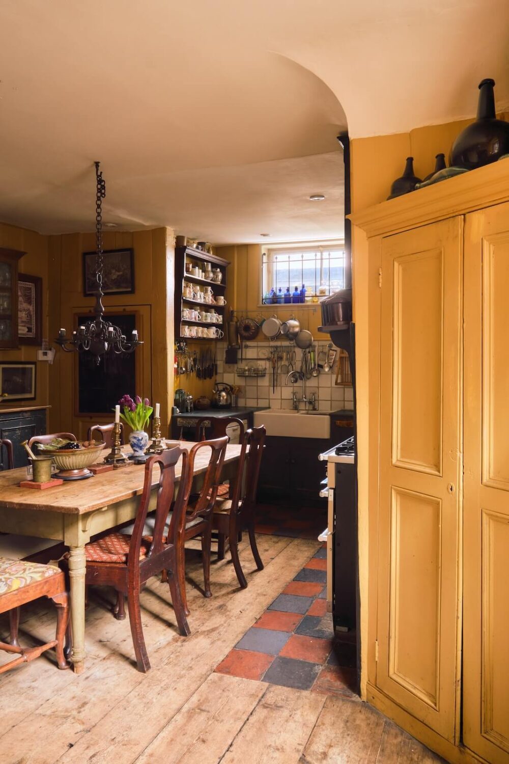 20230531 OGT INIGO TERRETTSPLACE 023 Yellow Kitchen Design Ideas (with Paint Colors)