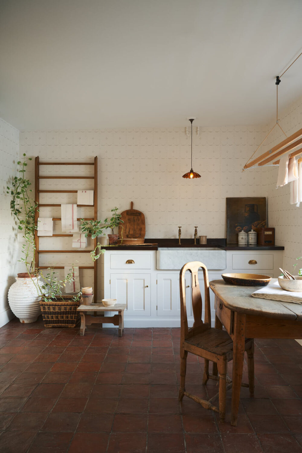 5.GrandDitsyDelft Sepia deVOL LOW RES deVOL's Ditsy Delft Wallpaper: A Subtle Pattern Inspired by a Historic Design