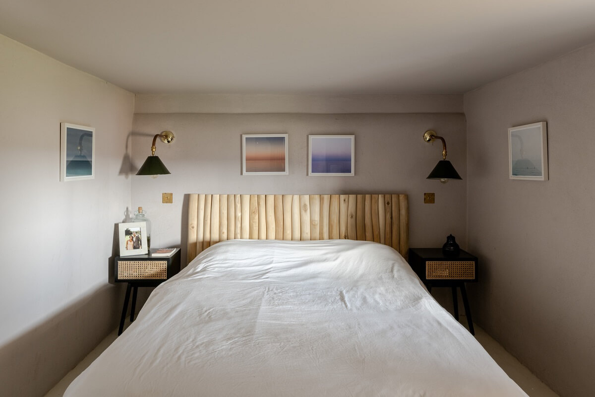 a0OP6000004fnldMAA N17 webres A Renovated Former Coastguard Cottage with Nautical Touches
