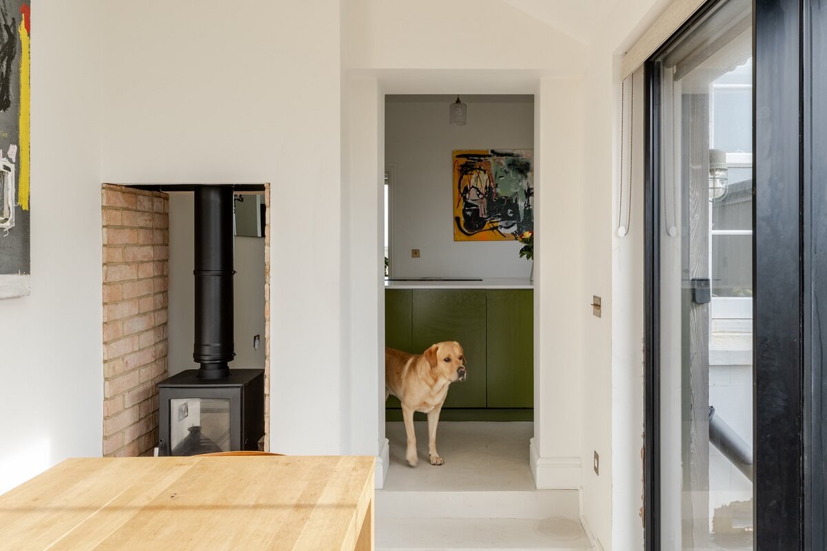 a0OP6000004fnldMAA N52 webres A Renovated Former Coastguard Cottage with Nautical Touches