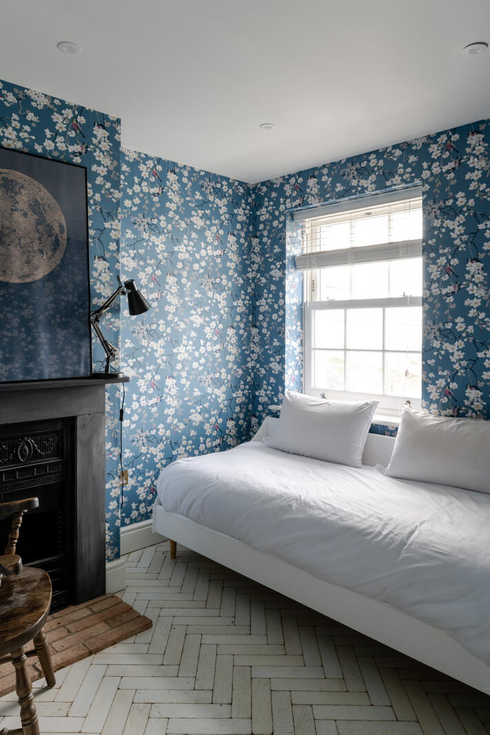 a0OP6000004fnldMAA N58 webres A Renovated Former Coastguard Cottage with Nautical Touches