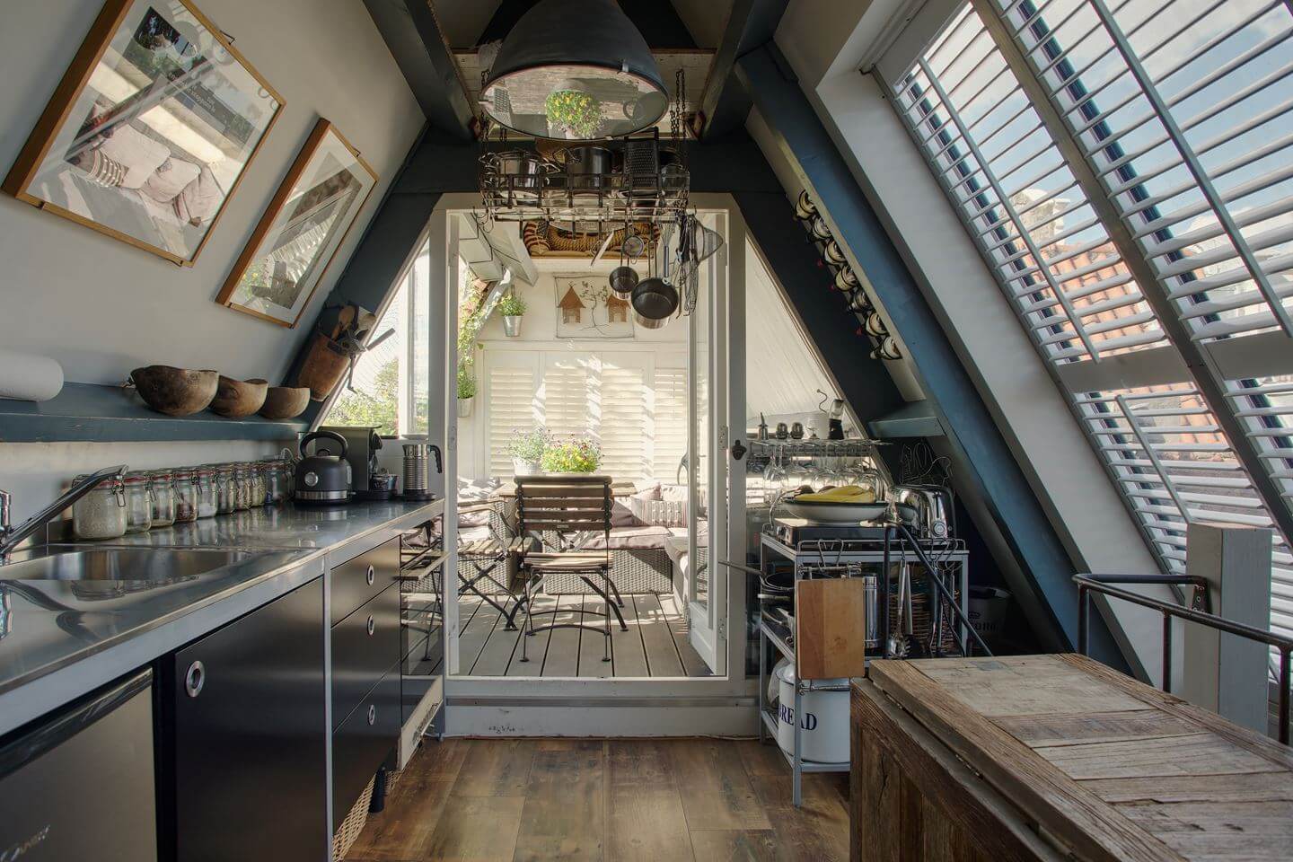 attic room with kitchen and roof terrace