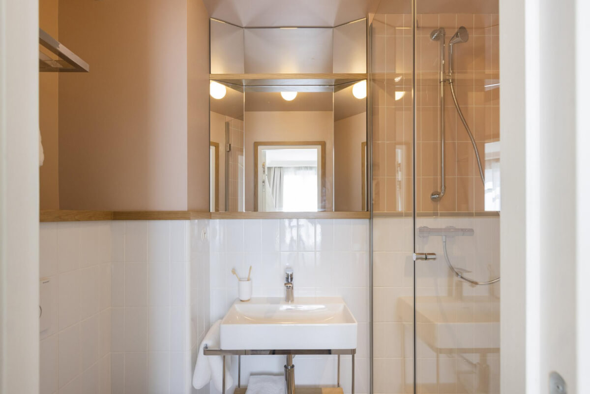 bathroom hotel oratio Top Boutique & Design Hotels in the Latin Quarter of Paris