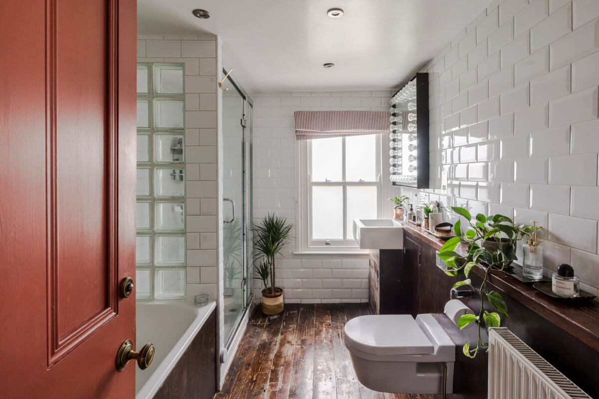 bathroom-reclaimed-wooden-floor.