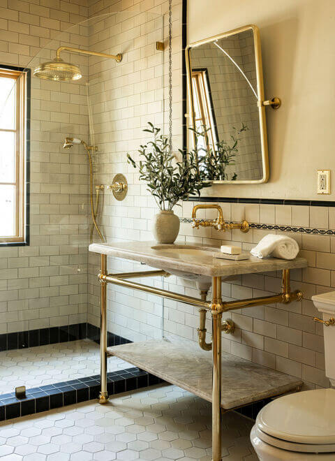 bathroom walk-in shower