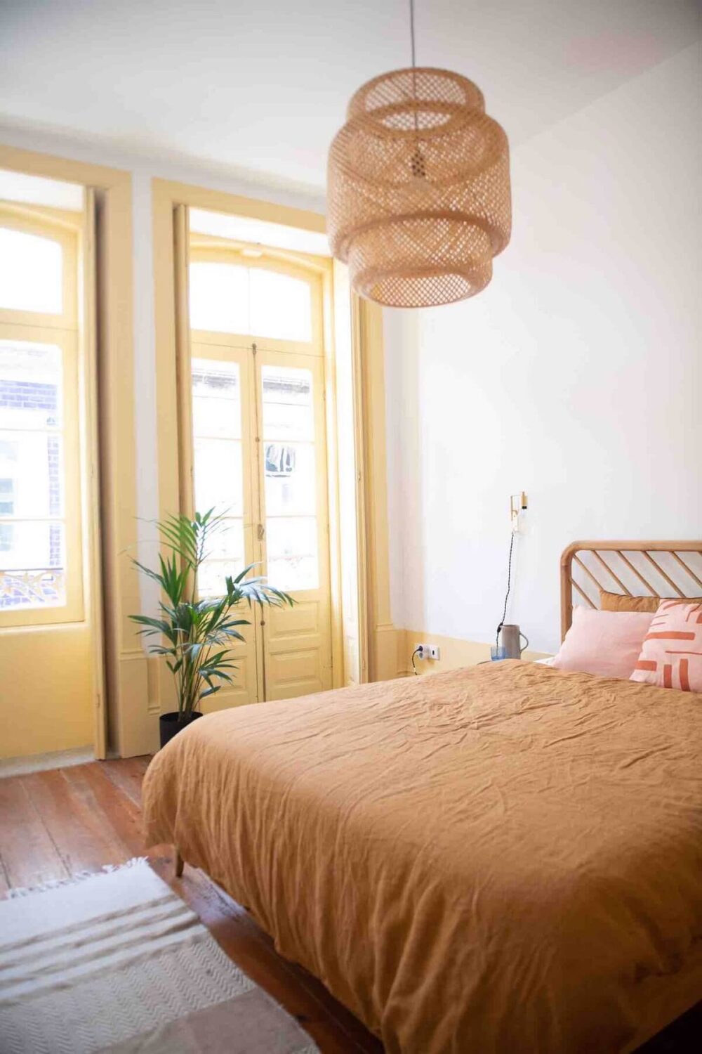 bedroom light yellow woodwork