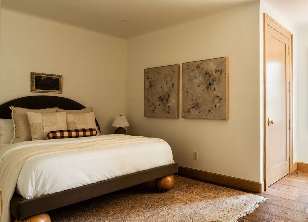 bedroom round bedframe