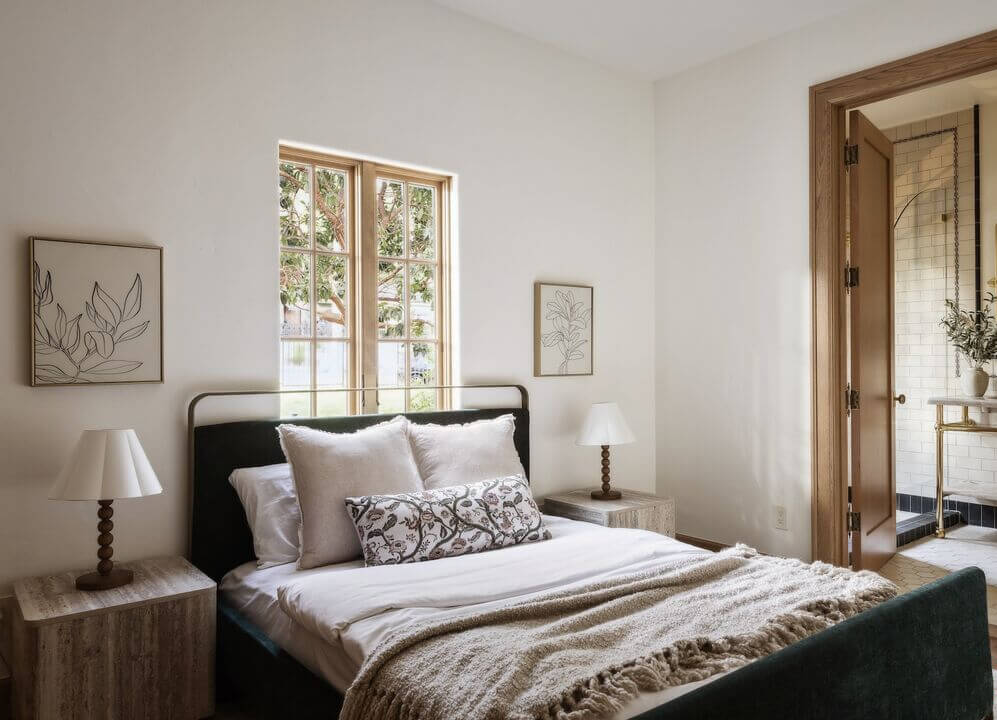 bedroom with en-suite