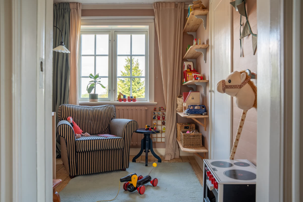 childrens room striped chair
