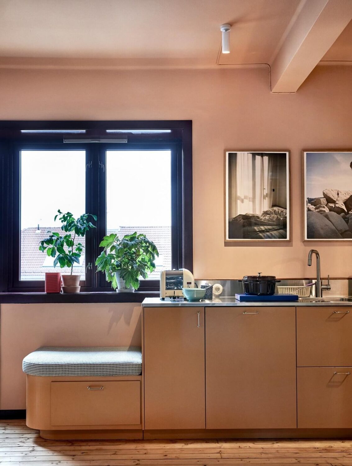 color drenched kitchen nordroom Trend Alert: 36x Color-Drenched Rooms