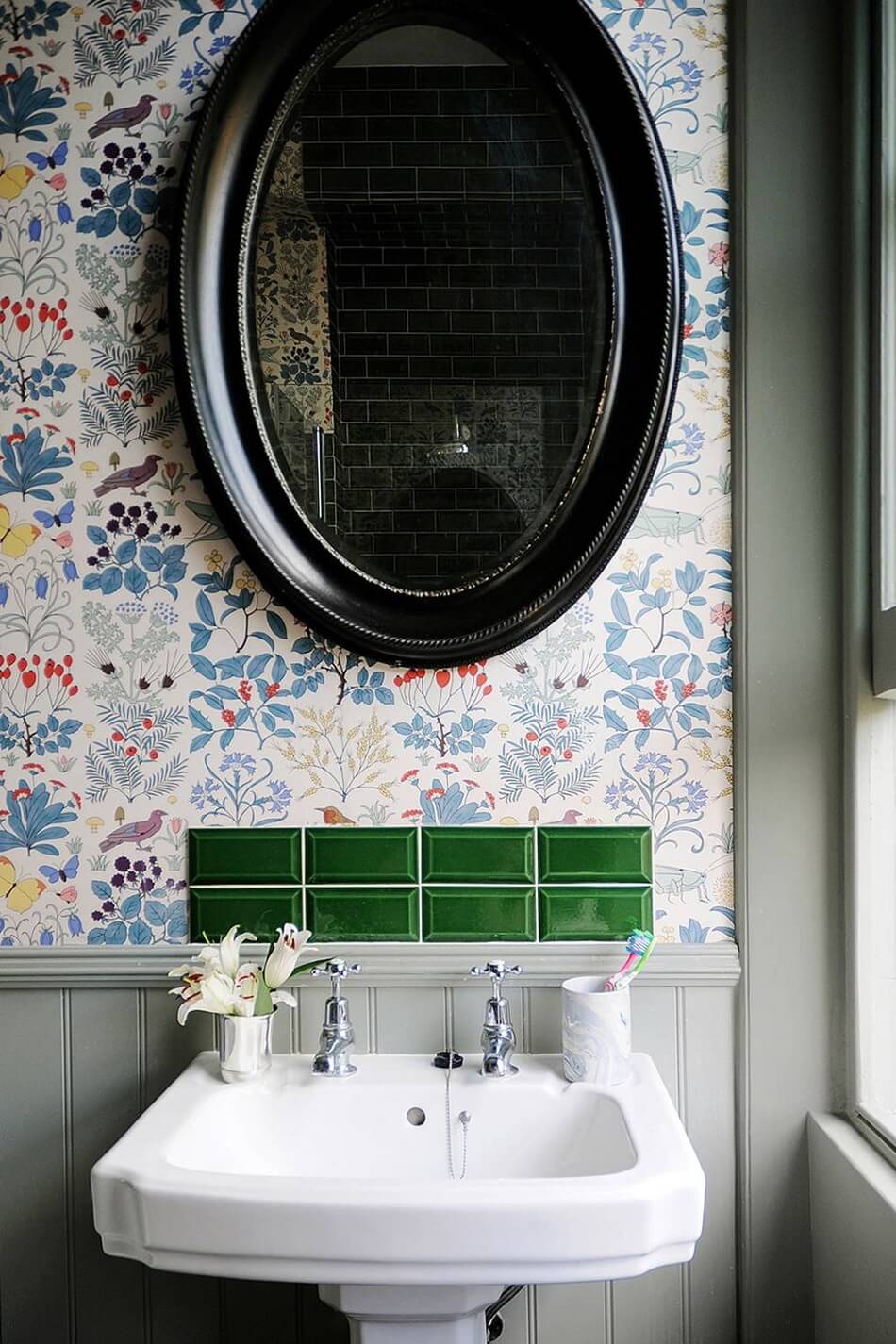 colorful eclectic home luke edward hall duncan campbell nordroom17 The Colorful Eclectic Home of Designer Luke Edward Hall & Duncan Campbell