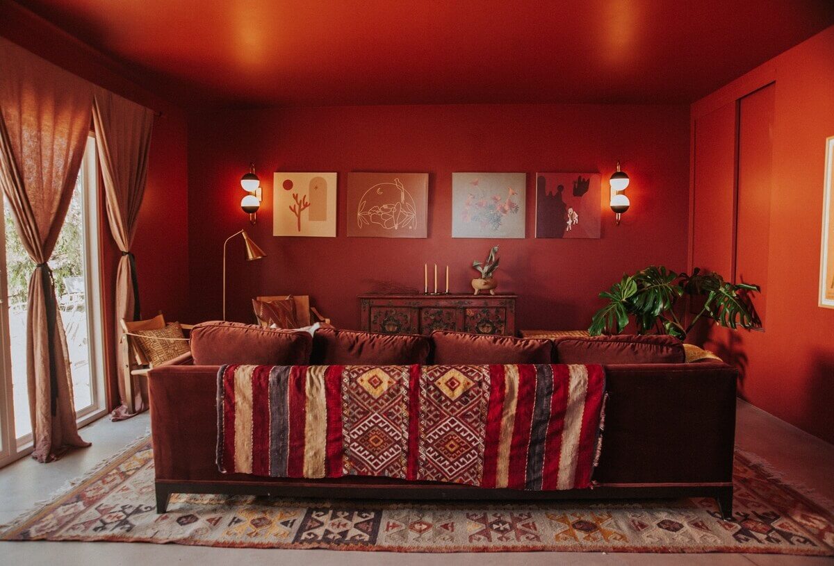 deep-red-sitting-room-painted-ceiling-nordroom
