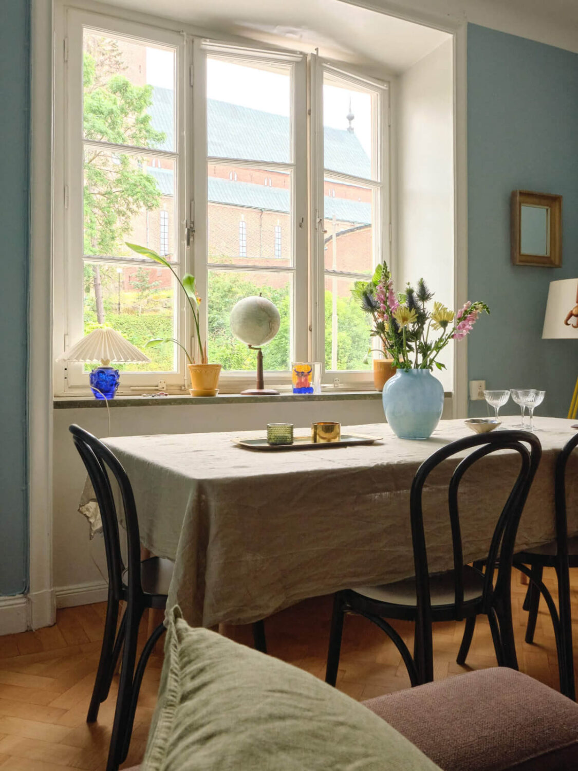 dining table detail