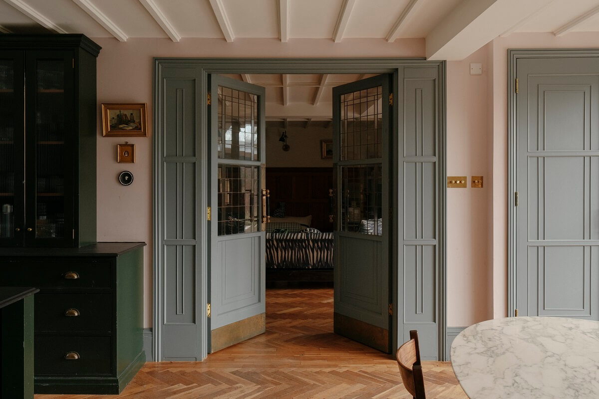 double wooden doors
