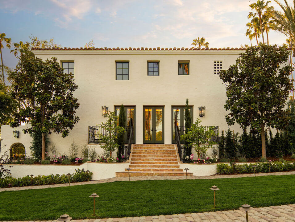 exterior 1930s home