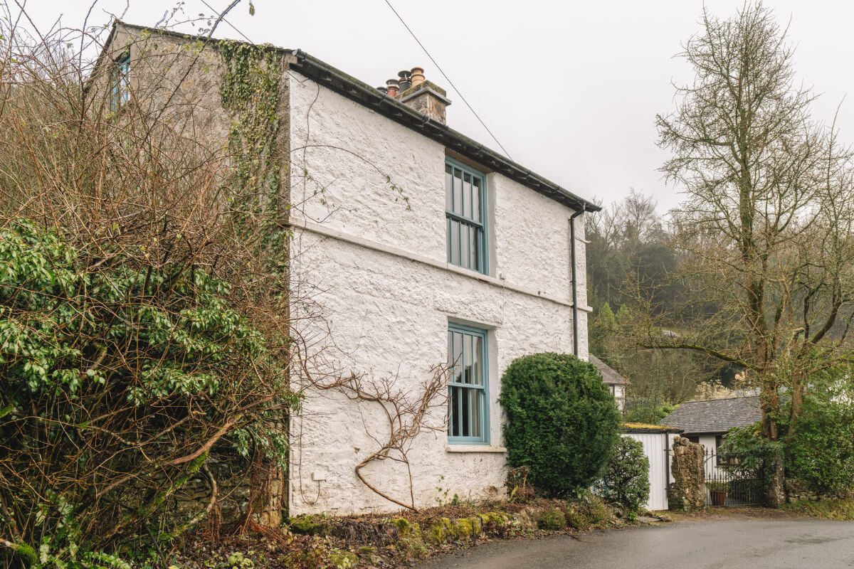 exterior white cottage england