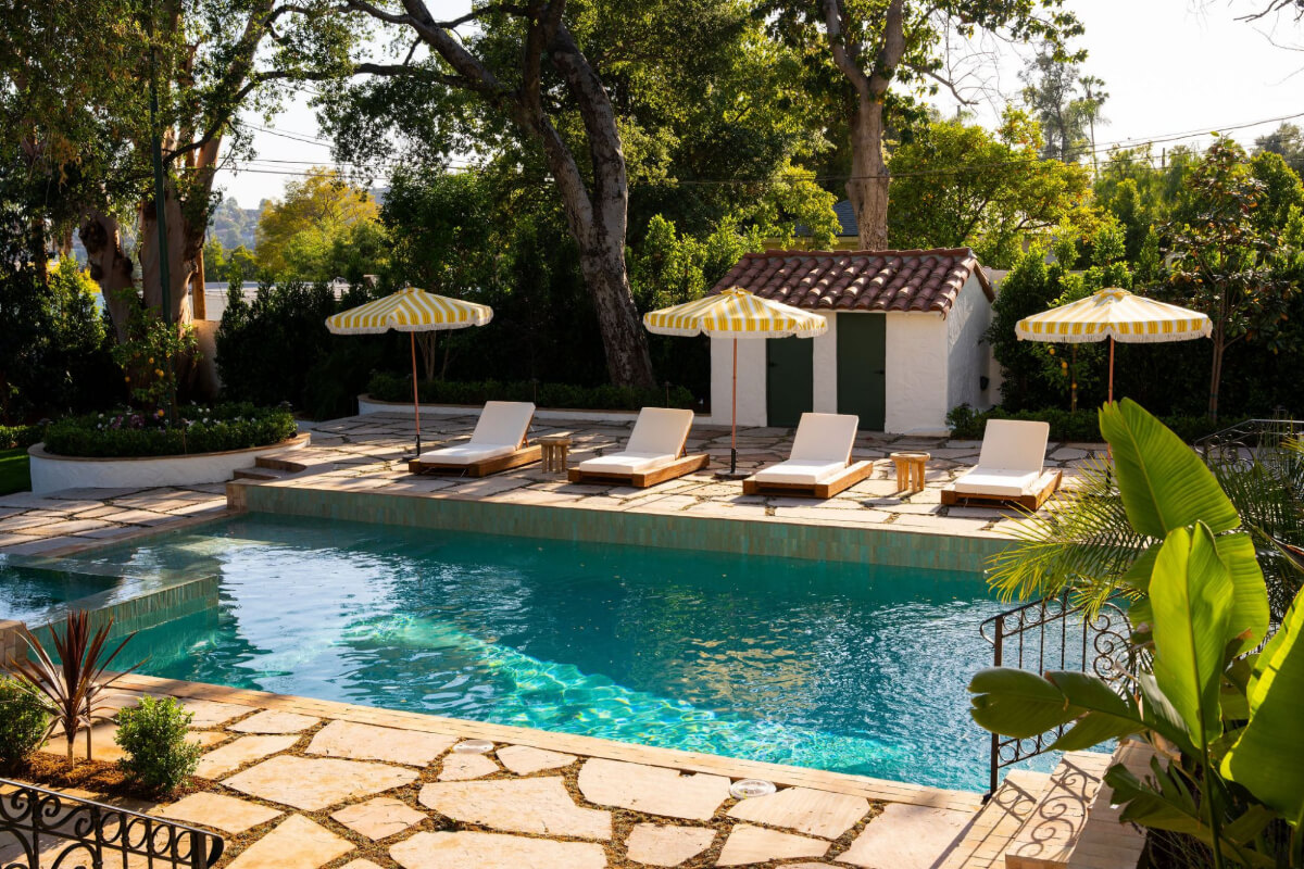 garden swimming pool