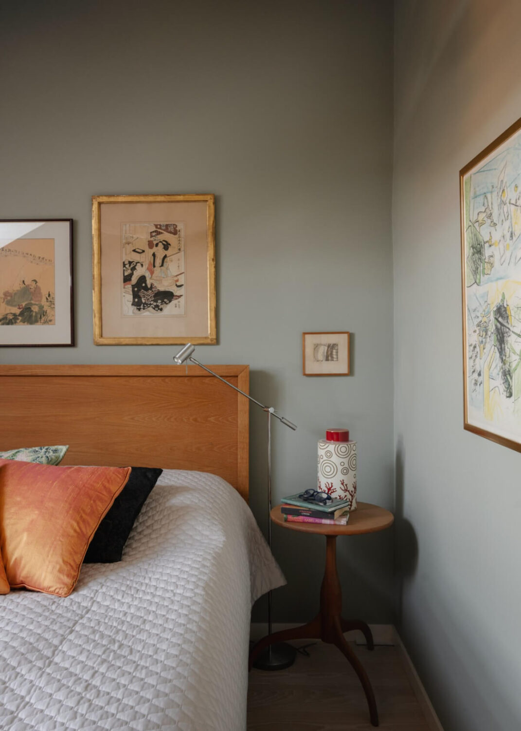 gray bedroom