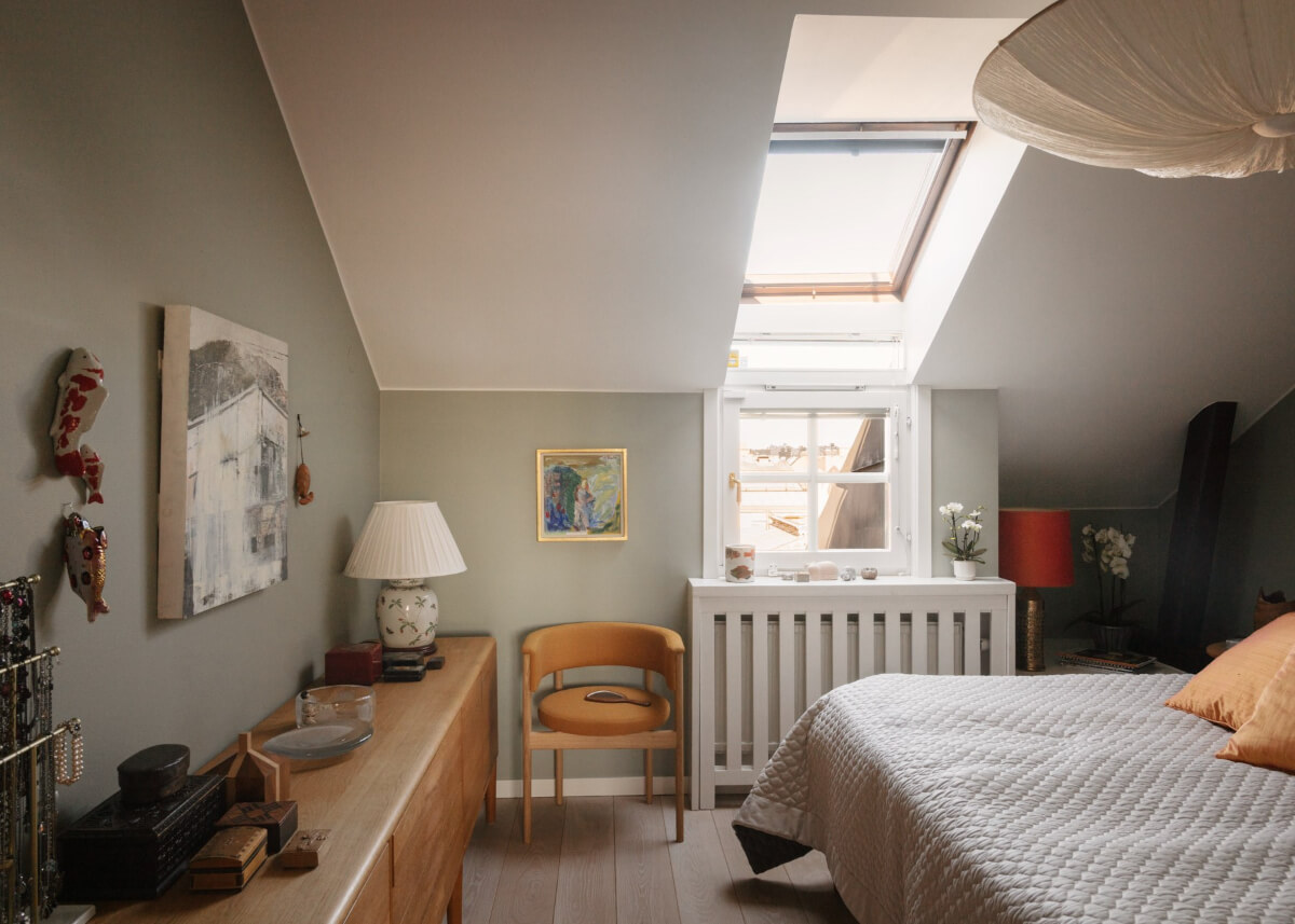 gray bedroom skylight