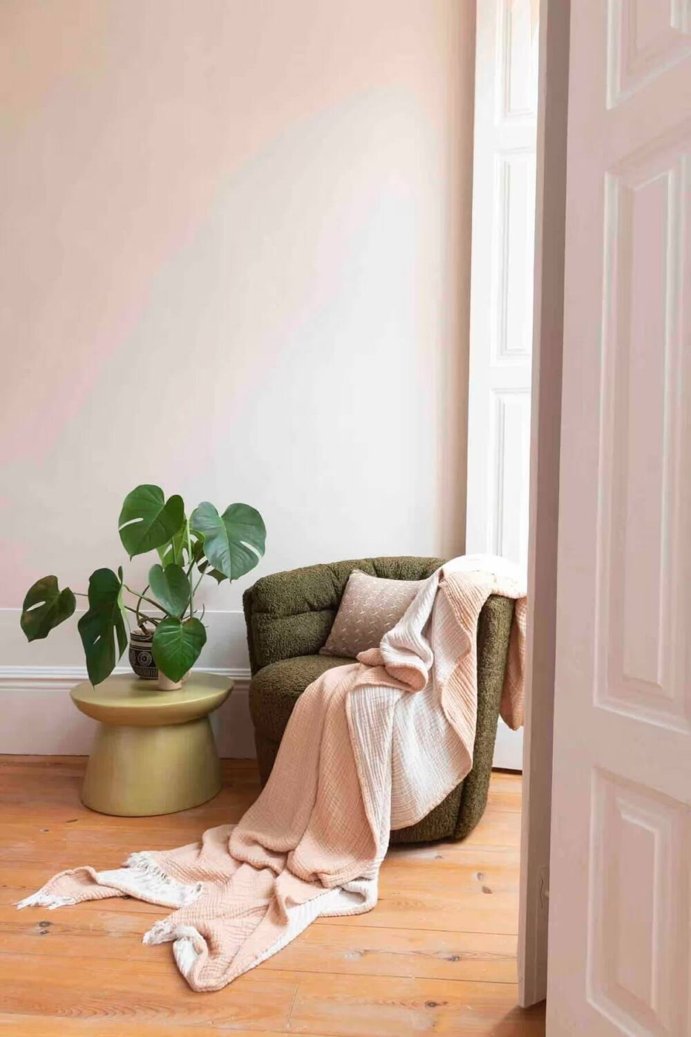 green accent chair