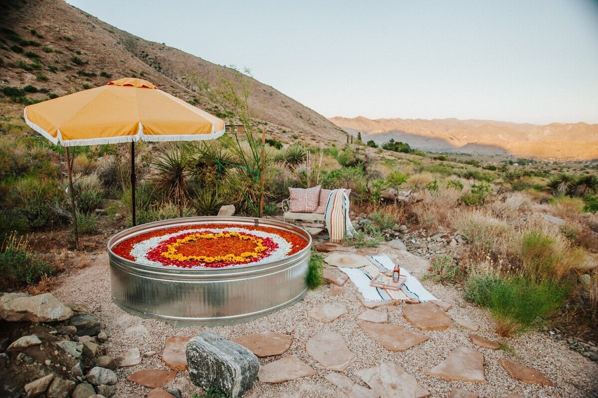 hot-tub-morongo-valley-airbnb-home-nordroom