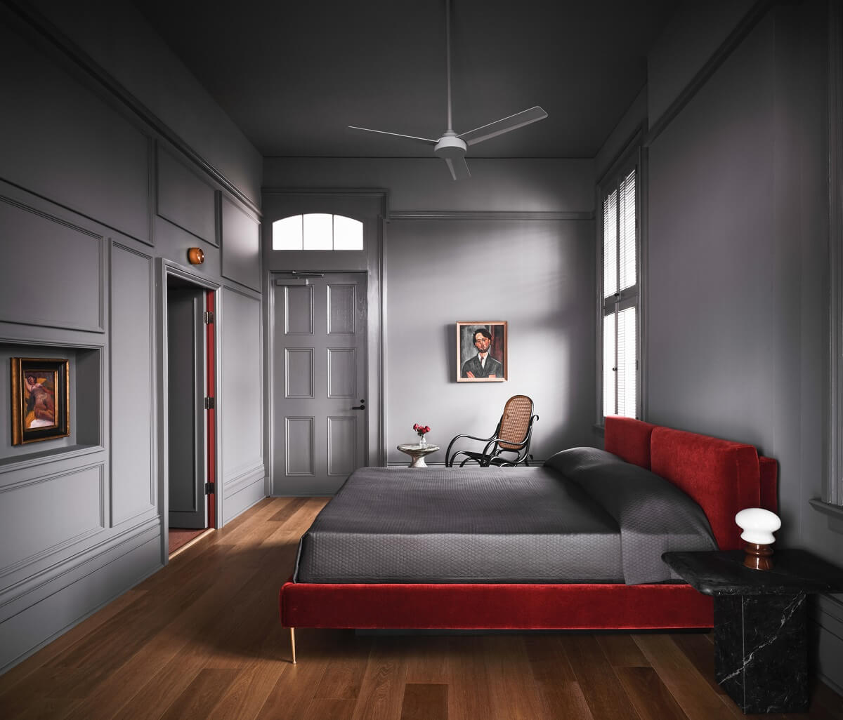 hotel-saint-vincent_new-orleans_lambert-macguire-design-moody-gray-bedroom-pink-bedframe-nordroom