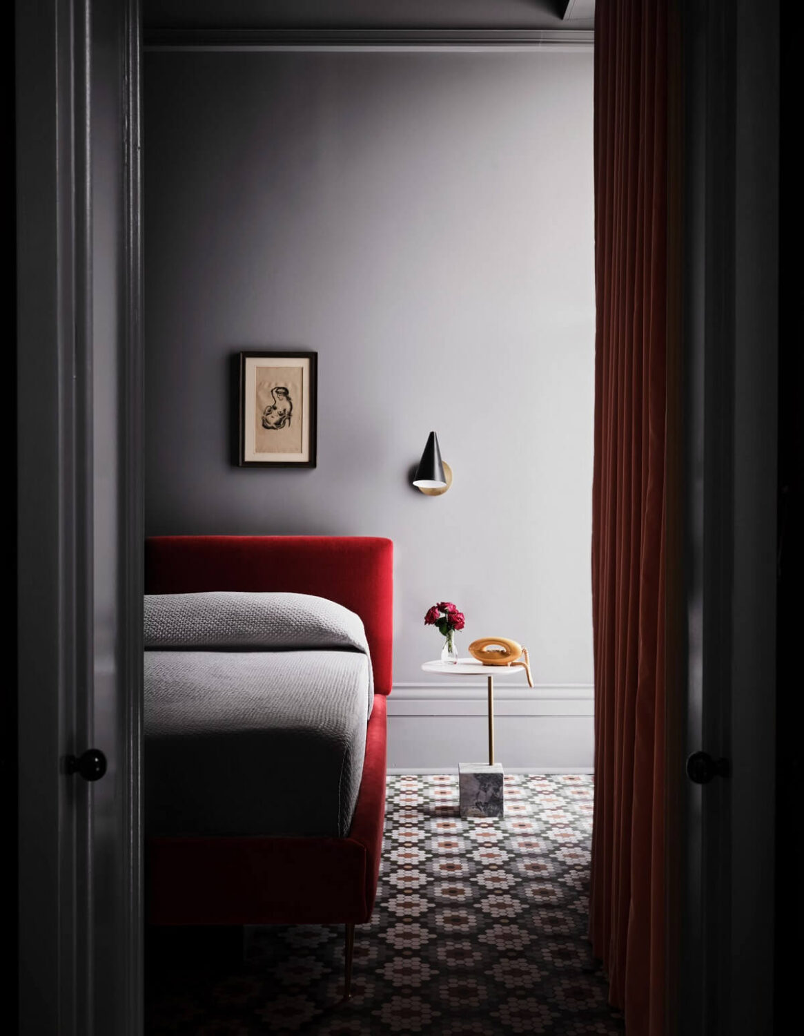 Hotel Saint Vincent in New Orleans 1 hotel-saint-vincent_new-orleans_lambert-macguire-design-pink-bedframe-gray-walls-ceiling-nordroom