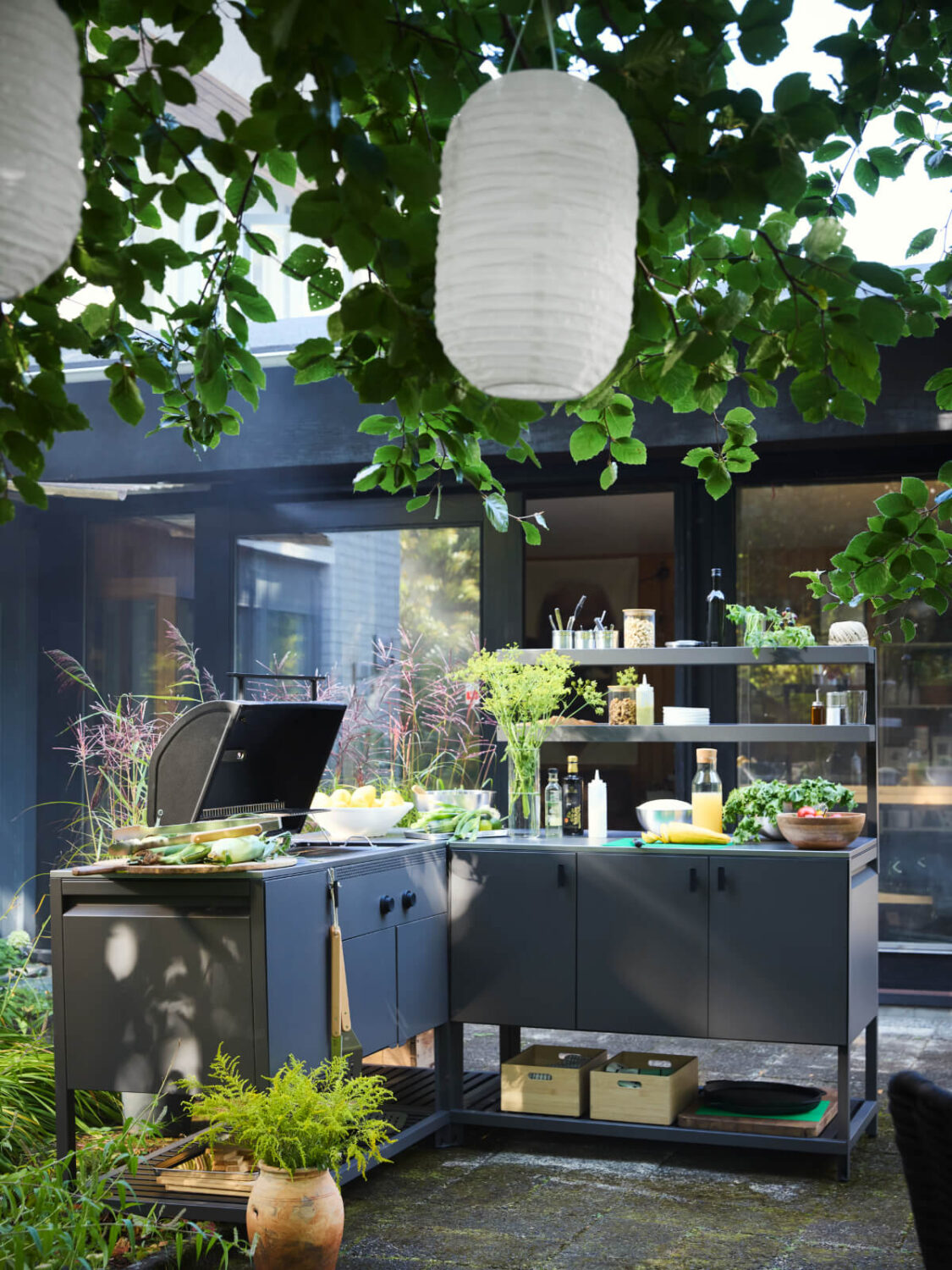 IKEA BATSKAR utomhusgrill PH202125 New IKEA Balcony and Garden Inspiration for Summer 2025