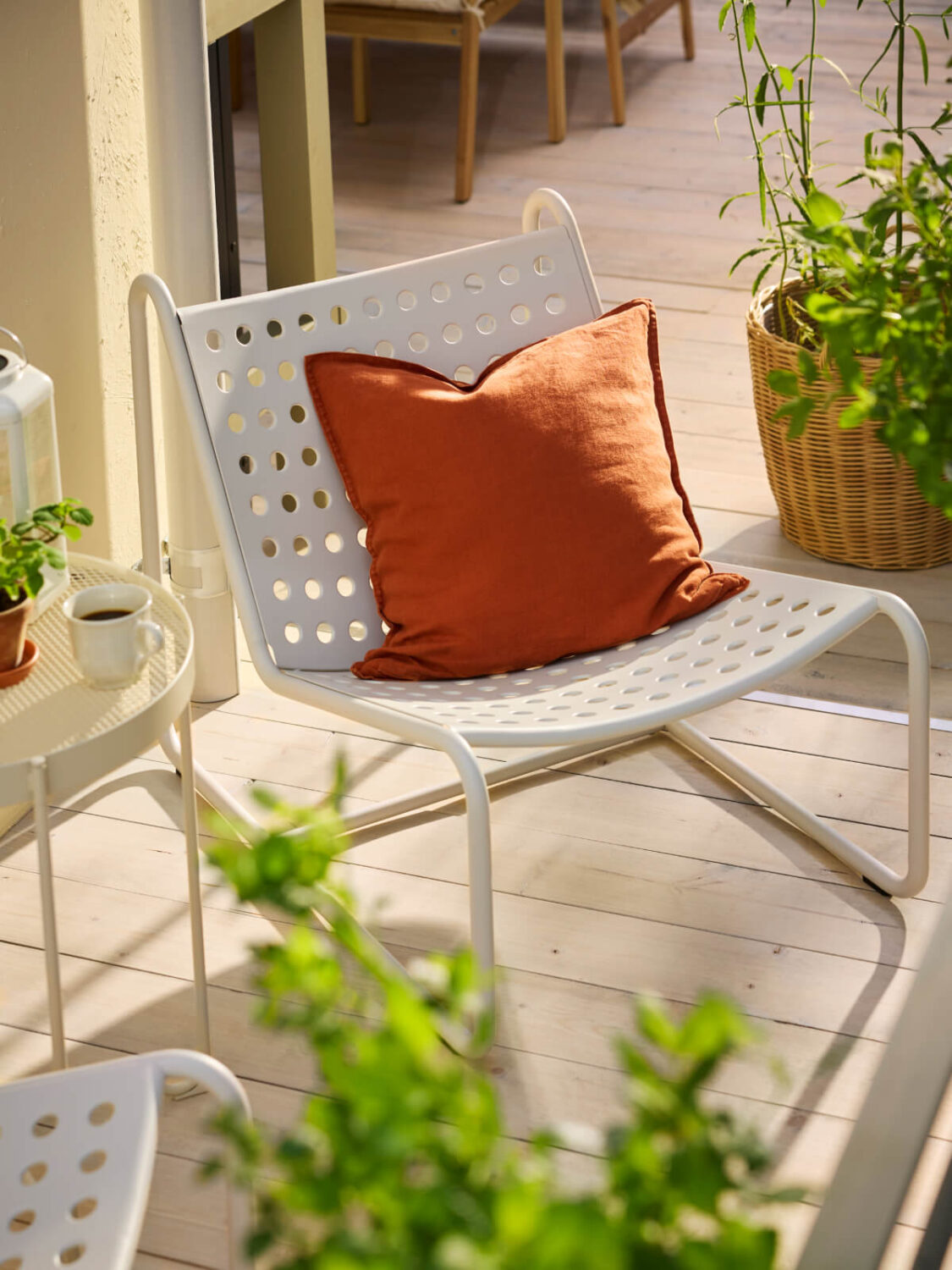 IKEA SKOGSON fatolj PH201941 New IKEA Balcony and Garden Inspiration for Summer 2025