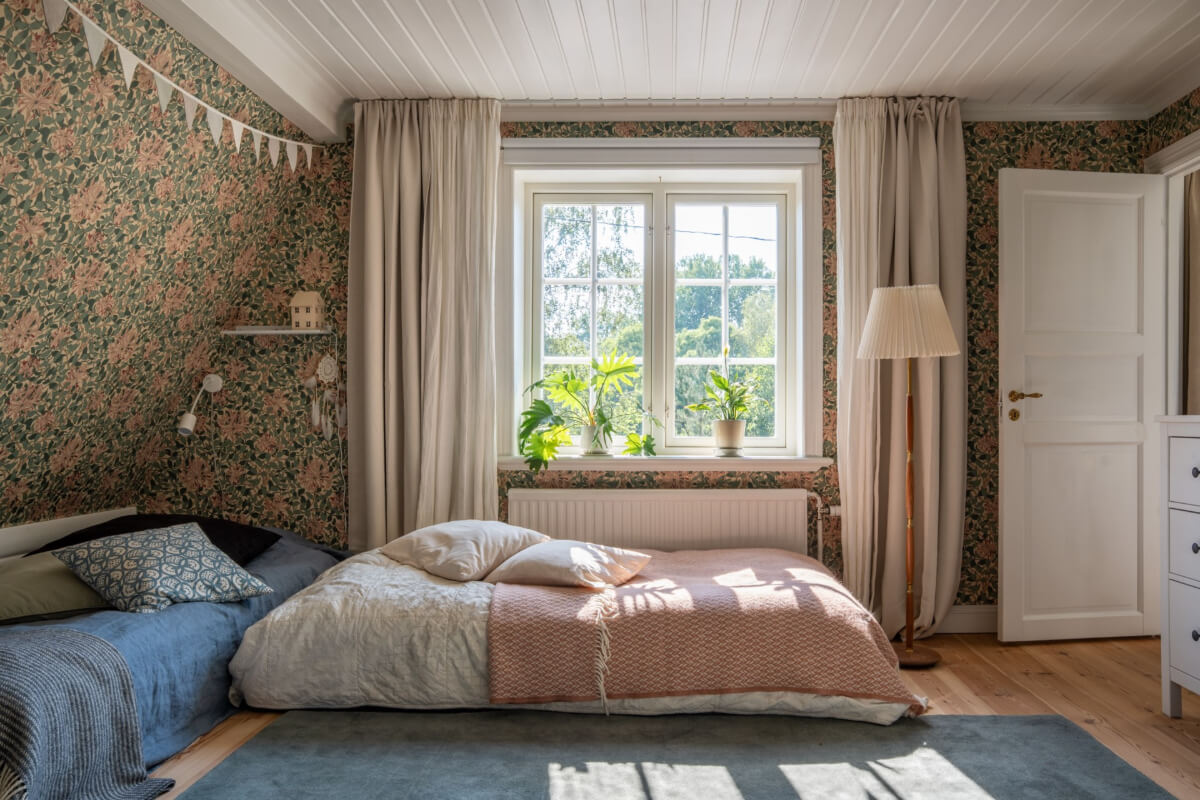 kids bedroom wallpaper