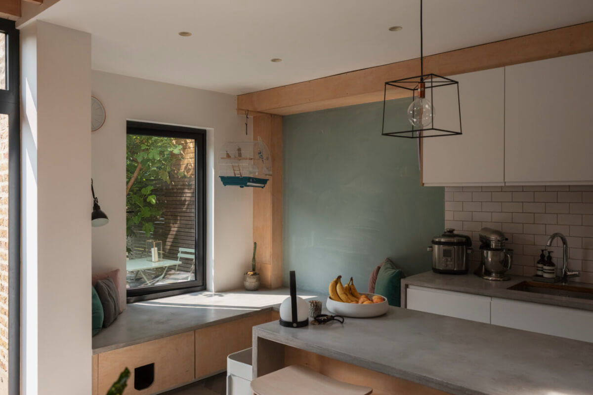 kitchen corner built-in bench