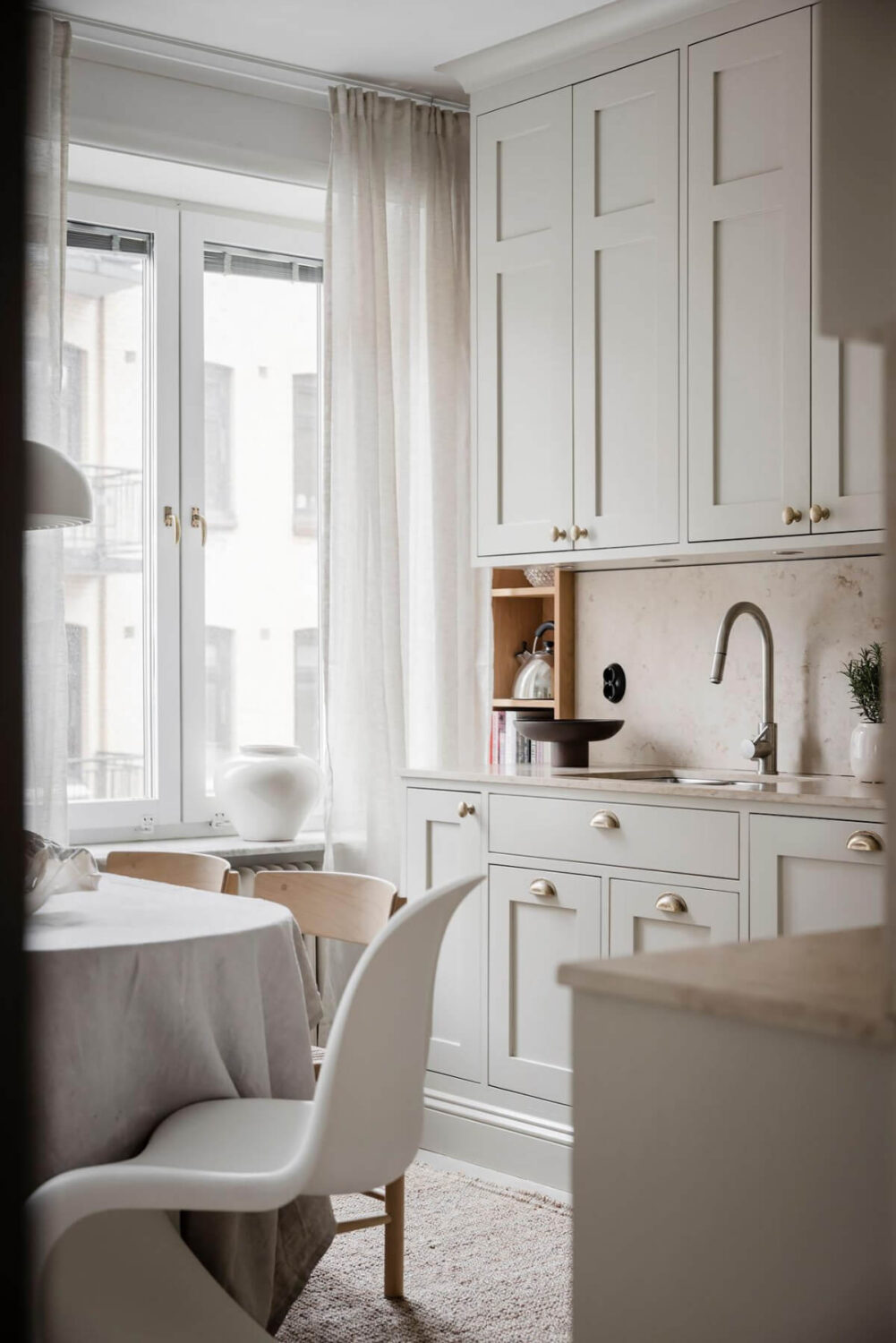 light classic kitchen brass knobs
