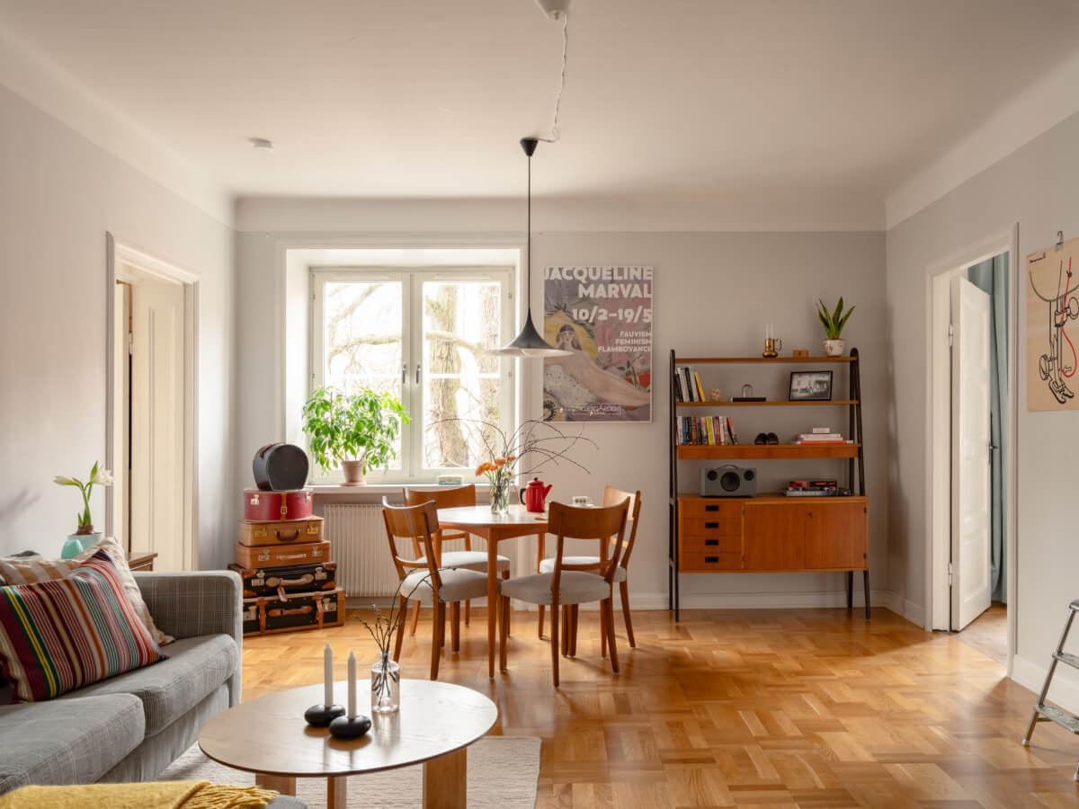 light living room dutch parquet floor