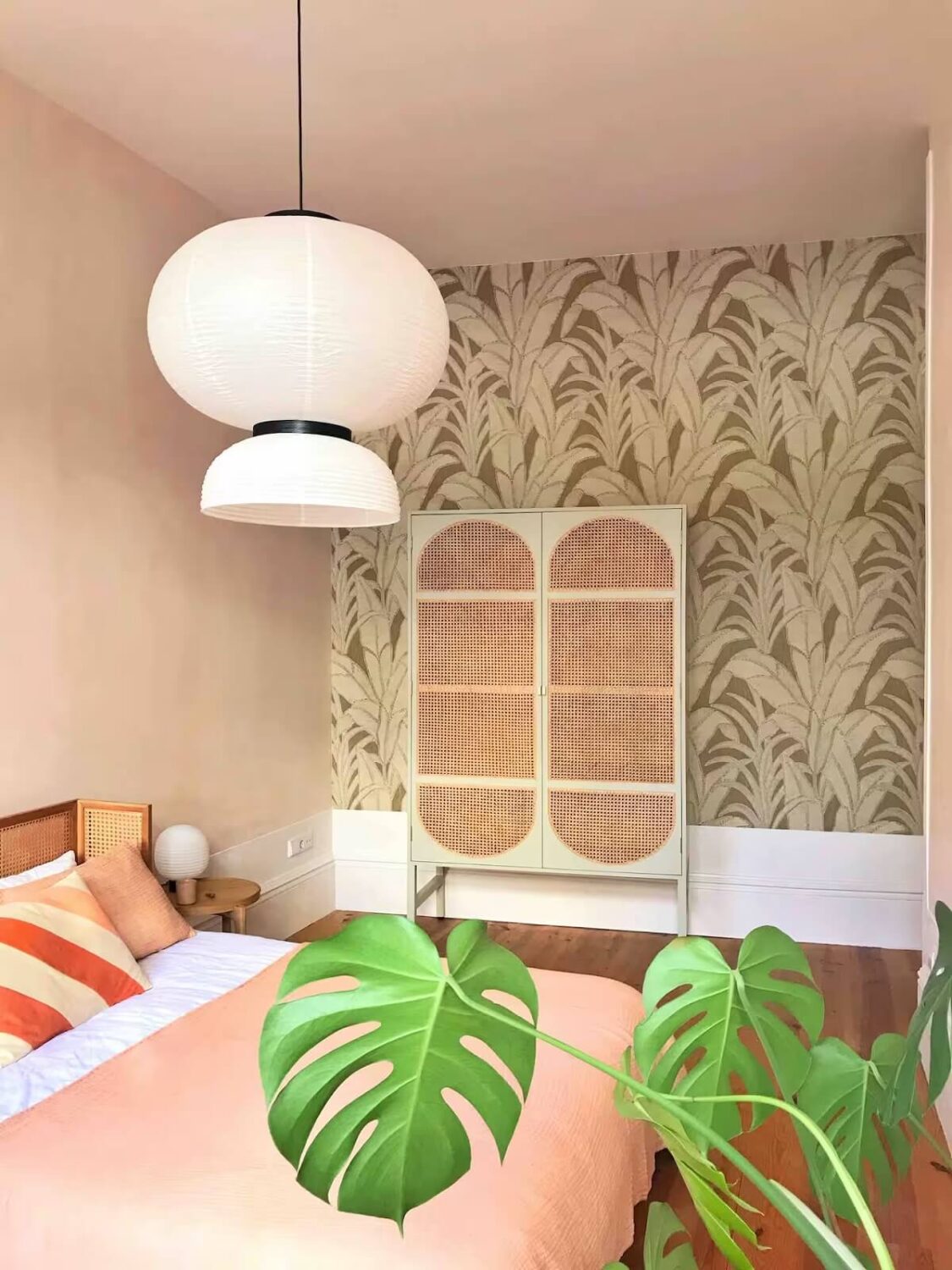 light pink bedroom wallpaper