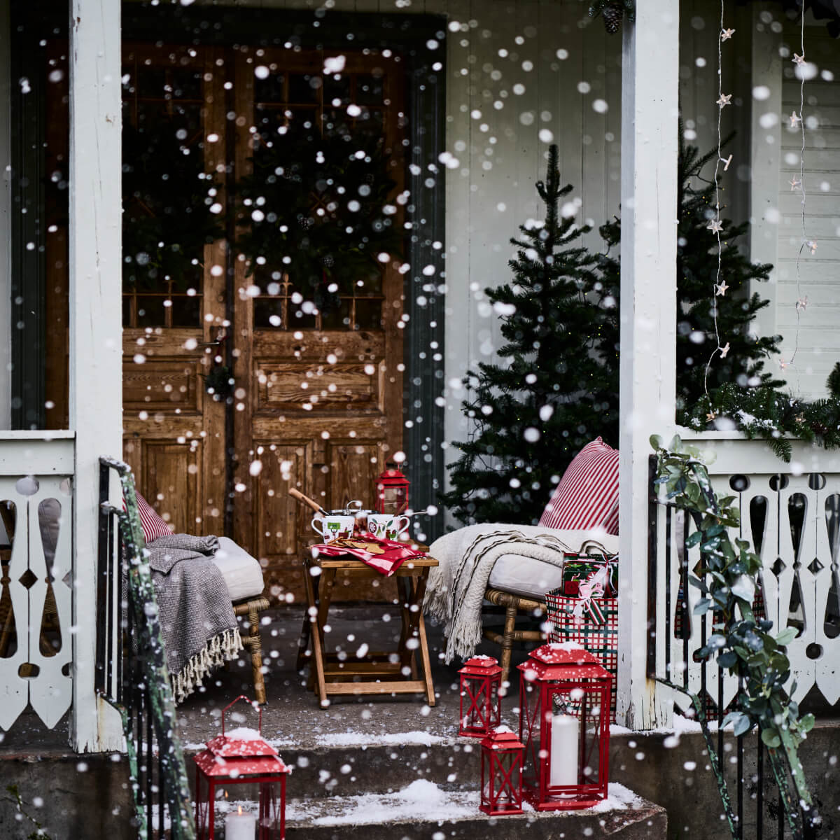IKEA Christmas Collection 2025: Traditional Decor with a Modern Twist 1 outdoor seating ikea-christmas-collection-2025-nordroom