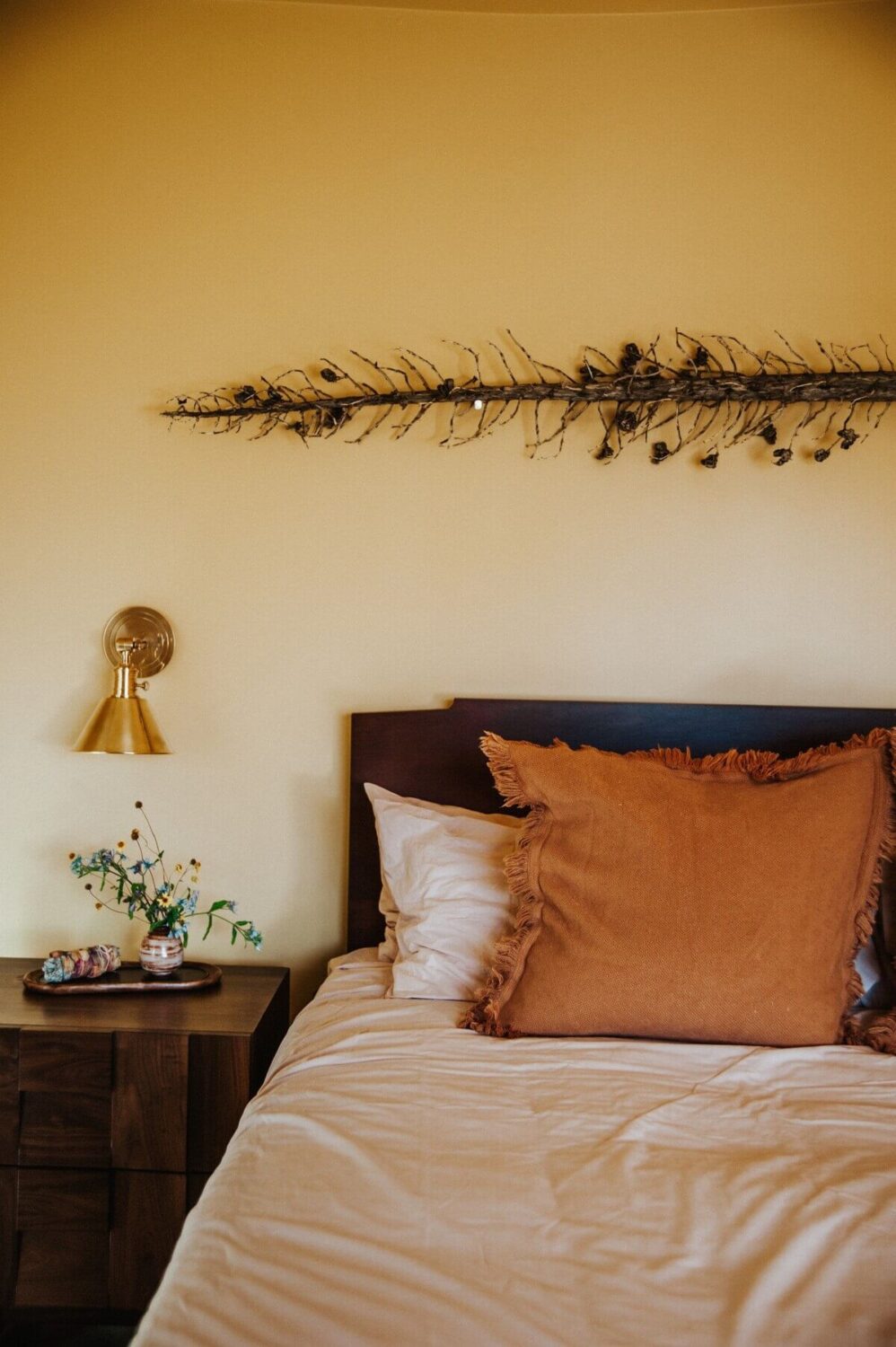 pale-yellow-bedroom-nordroom