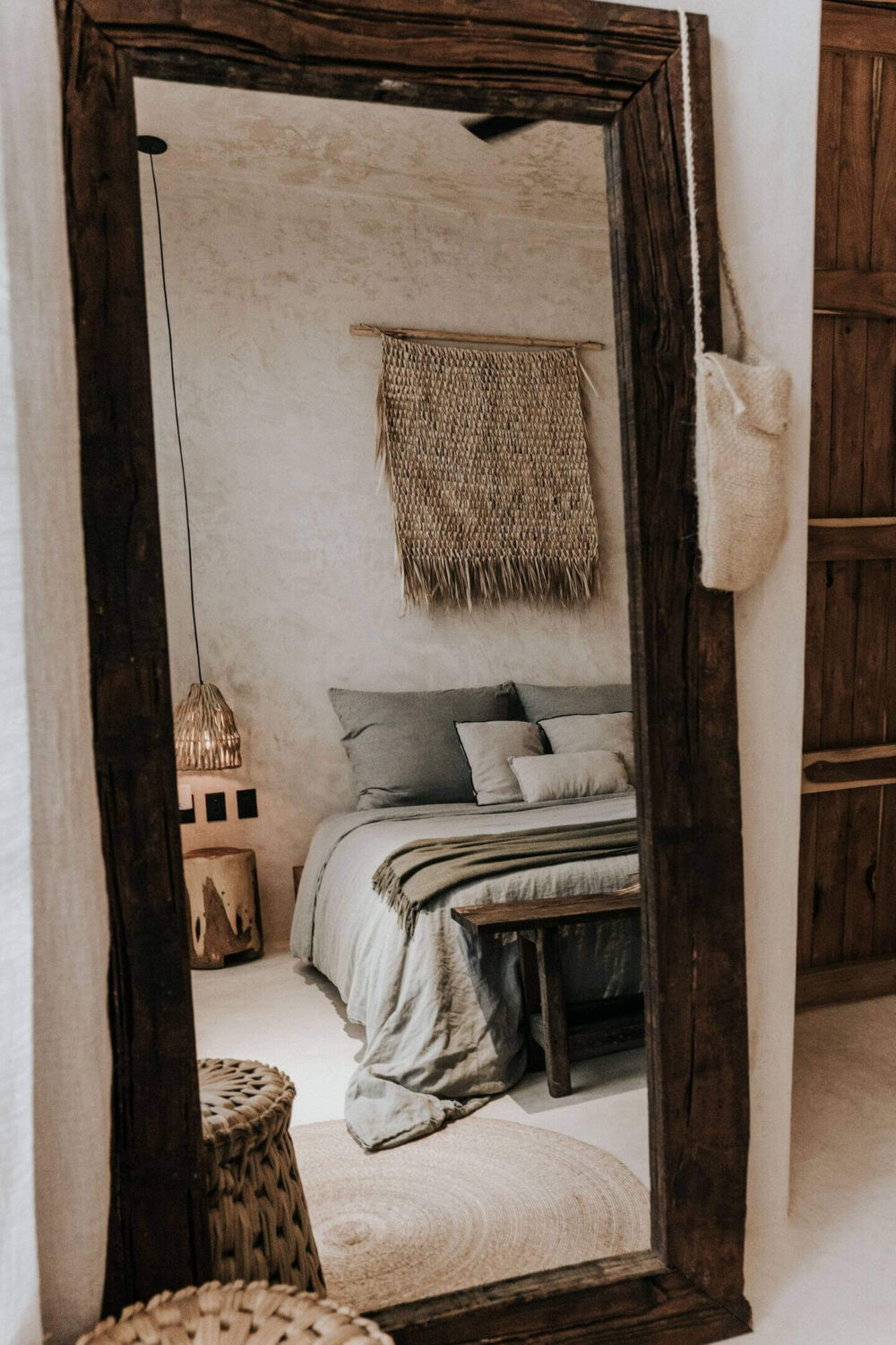 rustic-wooden-mirror-bedroom-natural-design-airbnb-tulum-mexico-nordroom