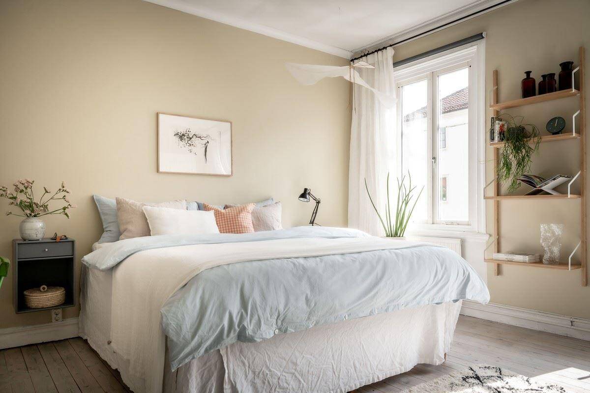 scandinavian bedroom wuth neutral beige walls nordroom
