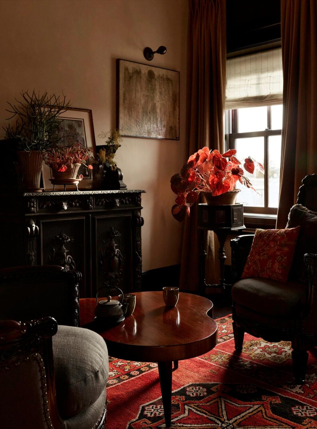 sitting-room-antique-the-maker-hotel-new-york-nordroom
