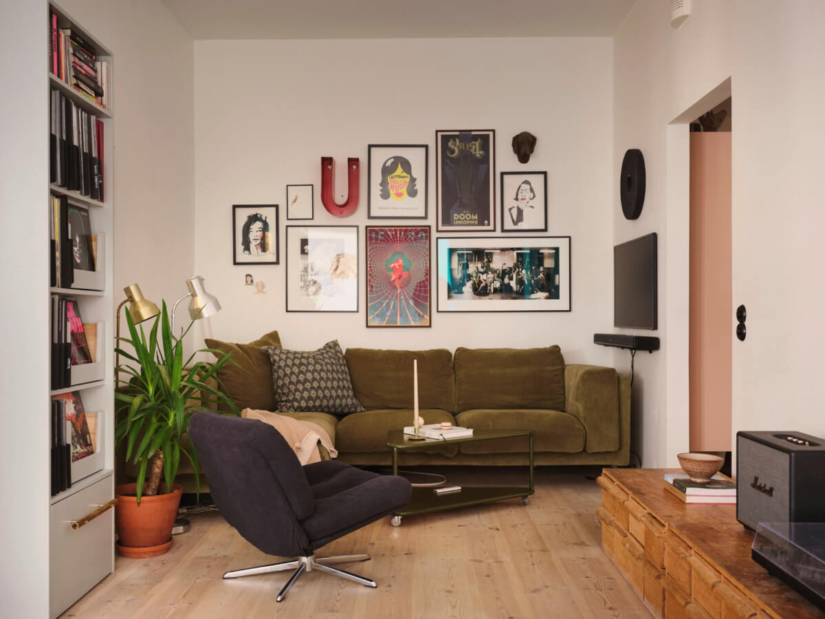 sitting room green sofa