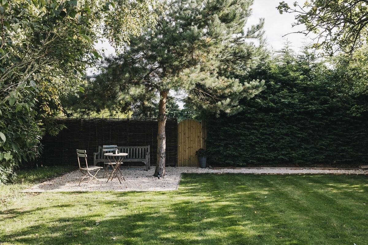 the-workers-cottage-garden-seating-nordroom