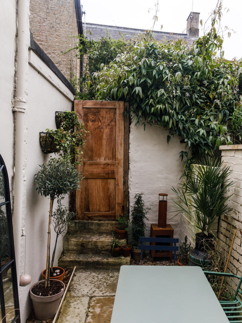 tiny patio garden