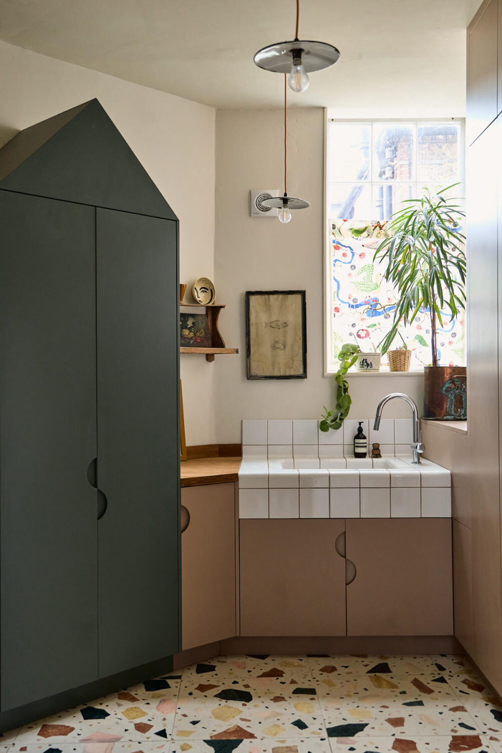 utility room terrazzo tiles tiled sink