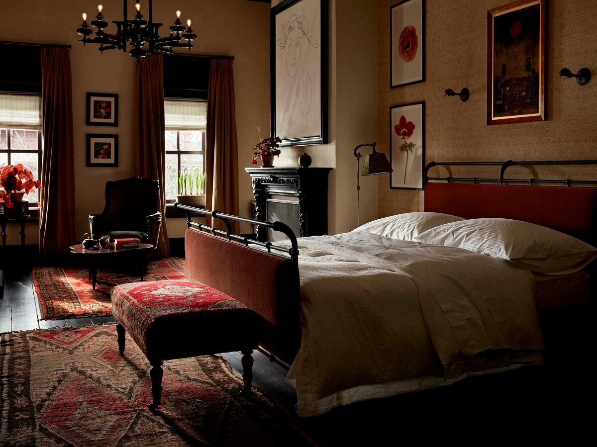 vintage-style-bedroom-the-maker-hotel-new-york-nordroom