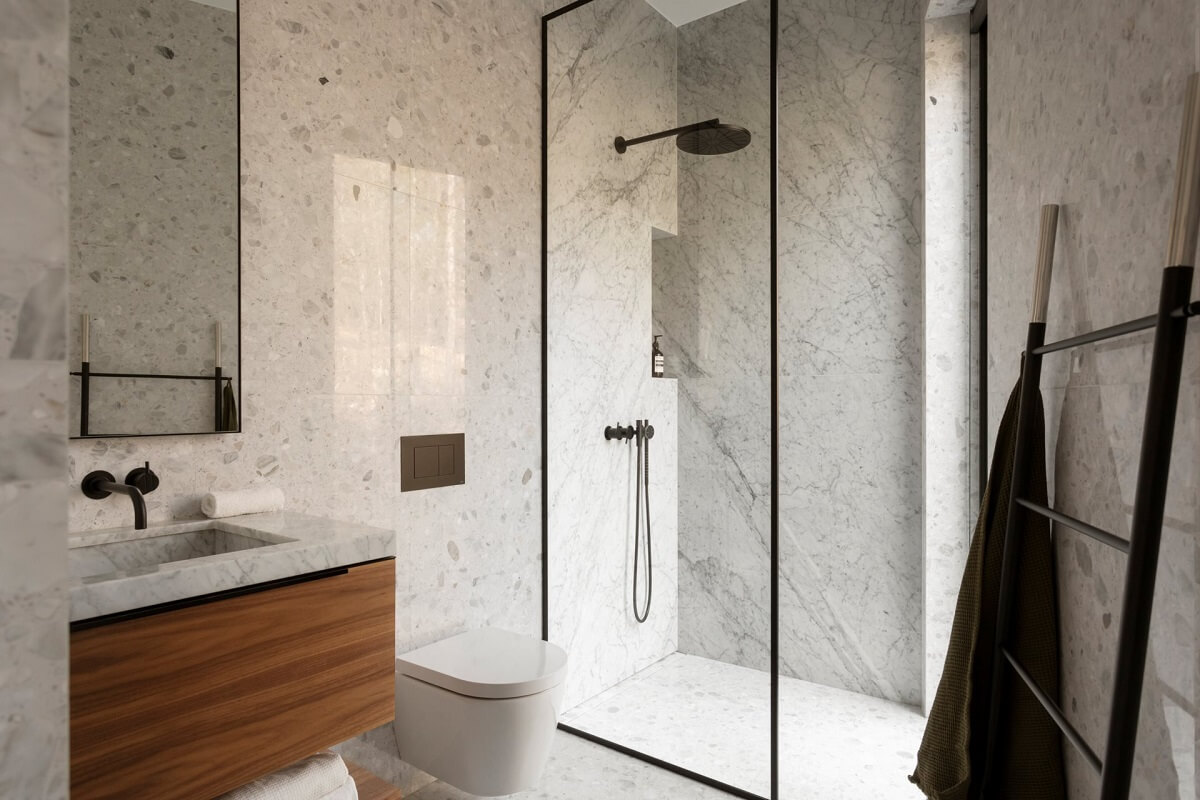 walk in shower modern bathroom