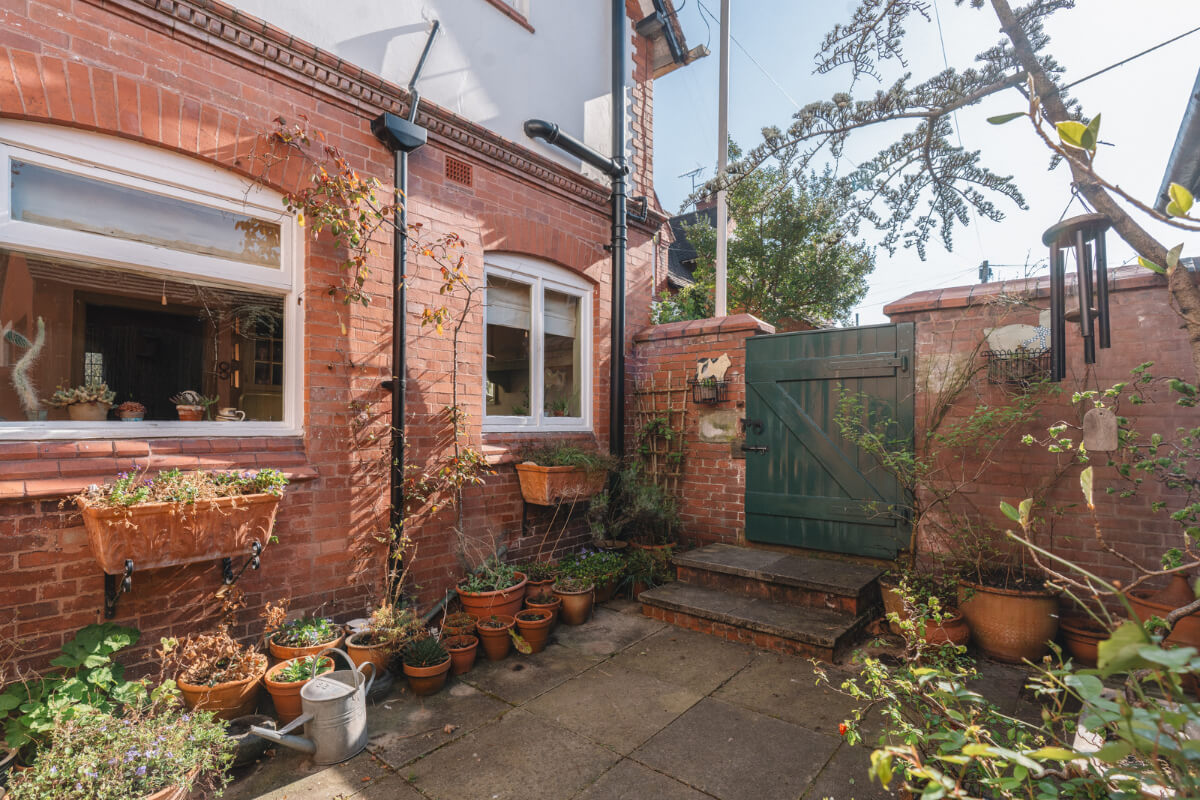 walled garden arts and crafts house