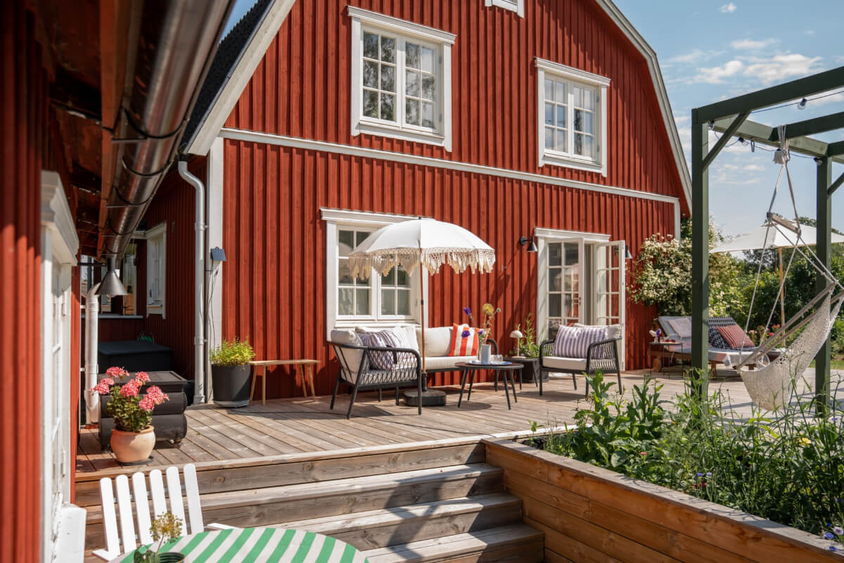 wooden garden terrace