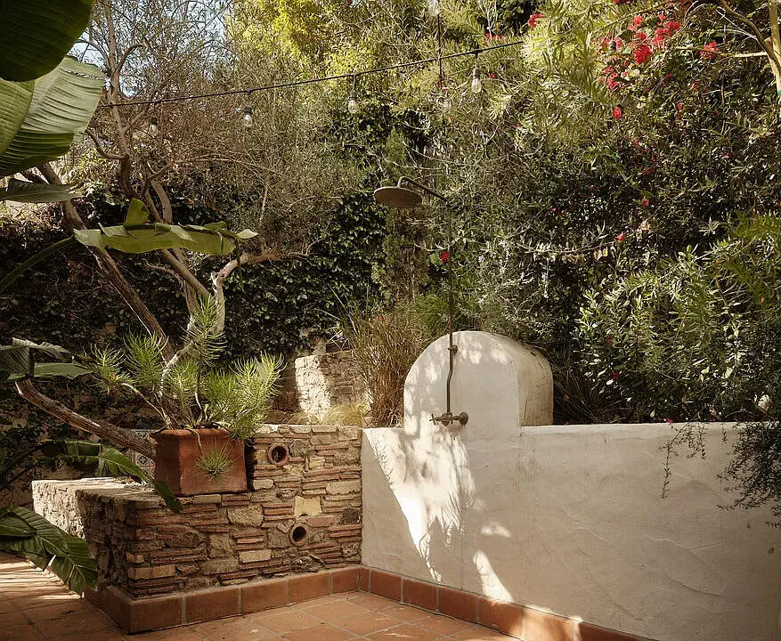 16 Tulum-Inspired Interiors in a Spanish Californian Home