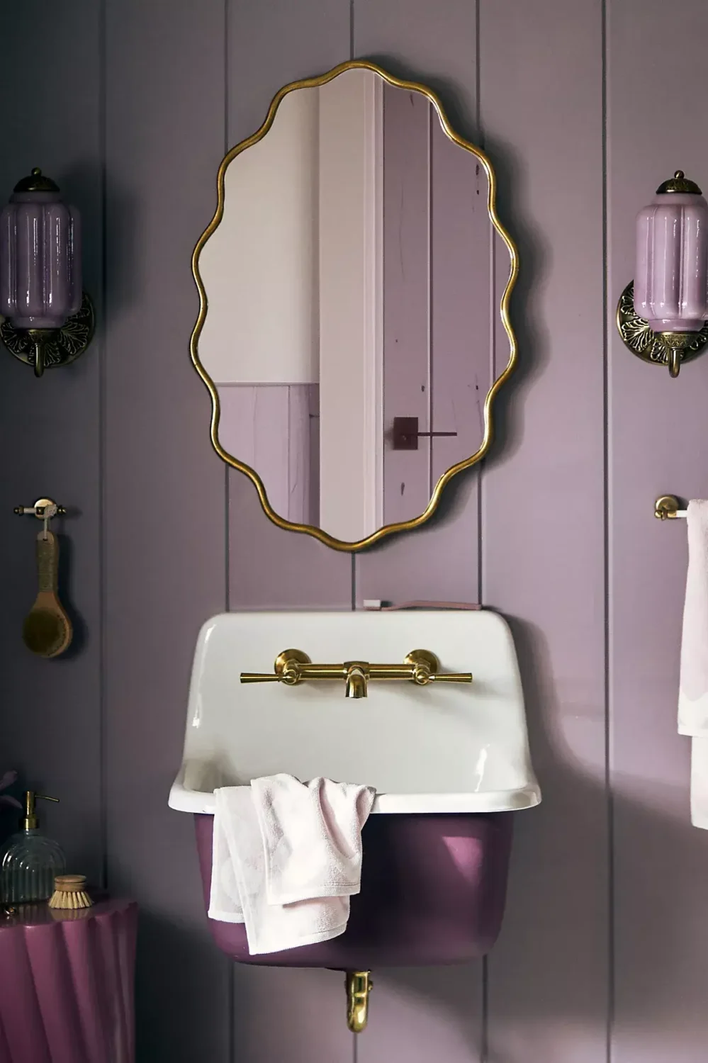 anthropologie Benjamin Moore Color of the Year 2025: Cinnamon Slate